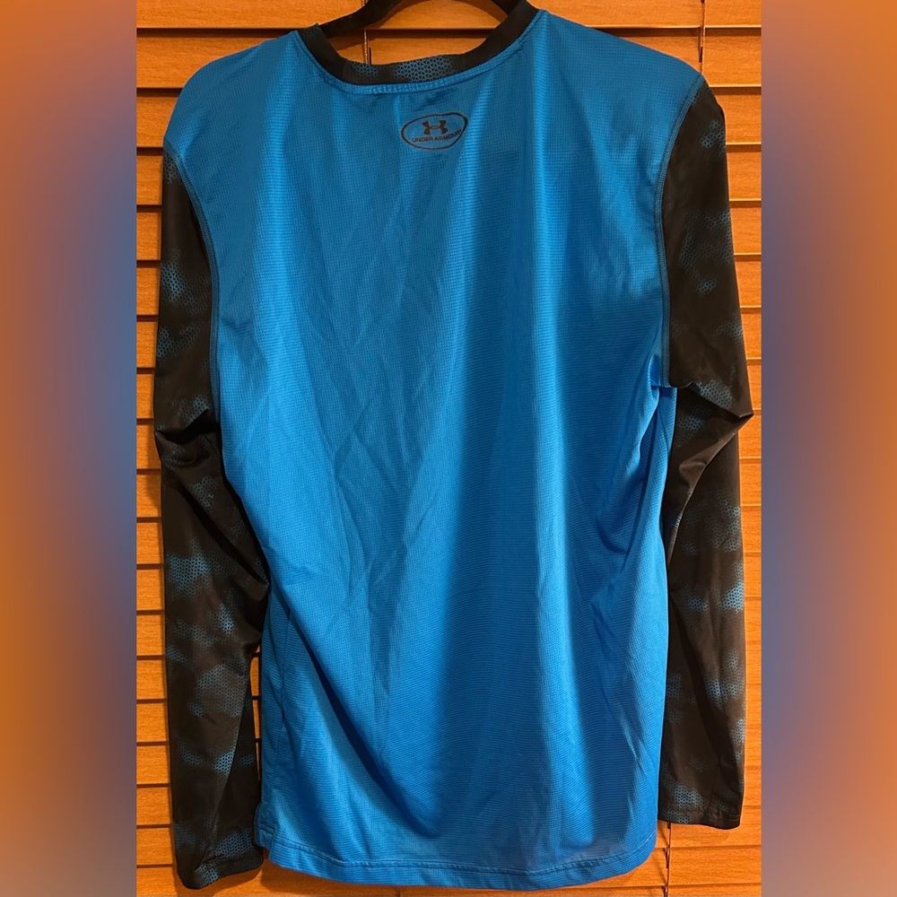 🔥 NWOT Under Armour Black and Blue Long Sleeve Athletic Heatgear Shirt, Medium - Picture 2 of 5